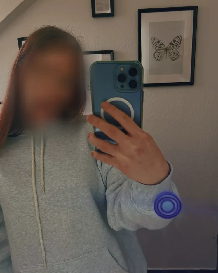 Katrin, 25